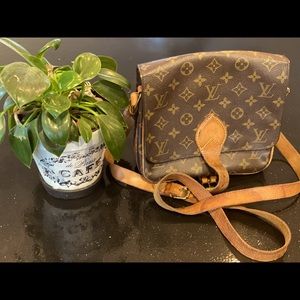 Louis Vuitton Cartouchiere